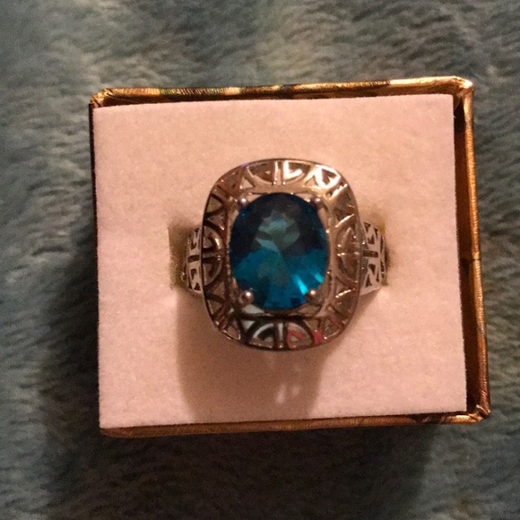 Ring - Picture 2 of 4
